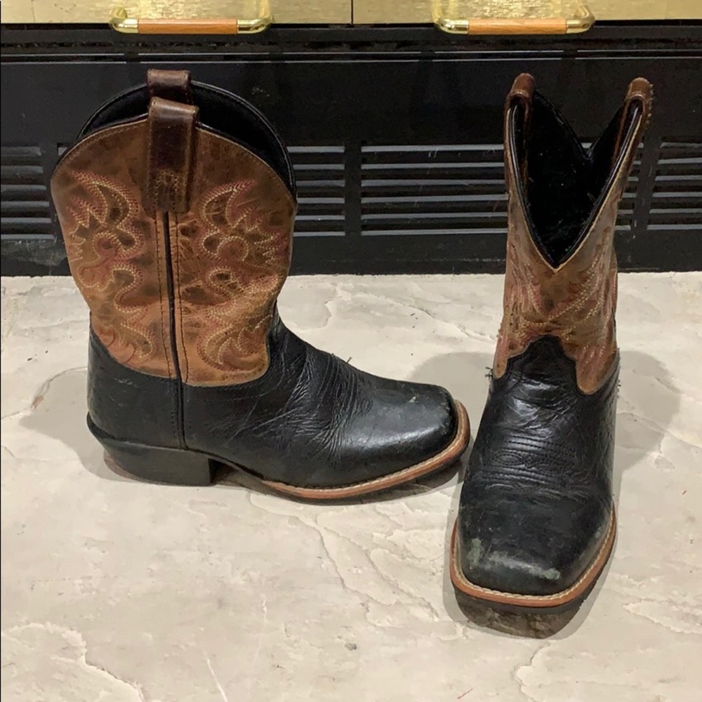 Boys cowboy boots sz 1